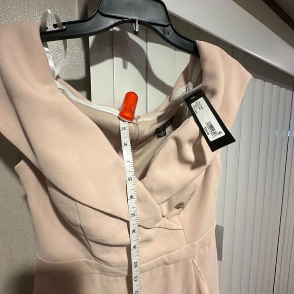 Xscape Off the Shoulder Handkerchief Hem Cocktail Dress in Blossom Size 4. NWT - Picture 10 of 13